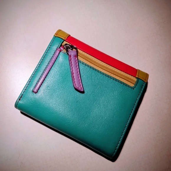 👝 Ili New York Wallet - Picture 3 of 9